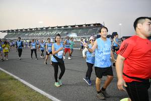 BIB: 731, 820, 53172, 52954
                            <button type="button" onclick="openModal(10465174)" class="btn btn-primary btn-sm float-right btn-popup" data-toggle="modal" data-target=".modal-high-quality">
                        <i class="fas fa-shopping-cart"></i> Add to Cart
                    </button>
                                            <button type="button" onclick="isThisMe(10465174, true)" class="btn btn-success btn-sm float-right btn-popup btn-isme hidden" data-toggle="tooltip" data-placement="bottom" title="นี่คือรูปของคุณใช่ไหม คลิกที่นี่เพื่อเอาเข้าอัลบั้ม">
                        <i class="fas fa-plus"></i> Add to album
                    </button>
                    <button type="button" onclick="isThisMe(10465174, false)" class="btn btn-warning btn-sm float-right btn-popup btn-isnotme hidden">
                        <i class="fas fa-ban"></i> Remove from album
                    </button>